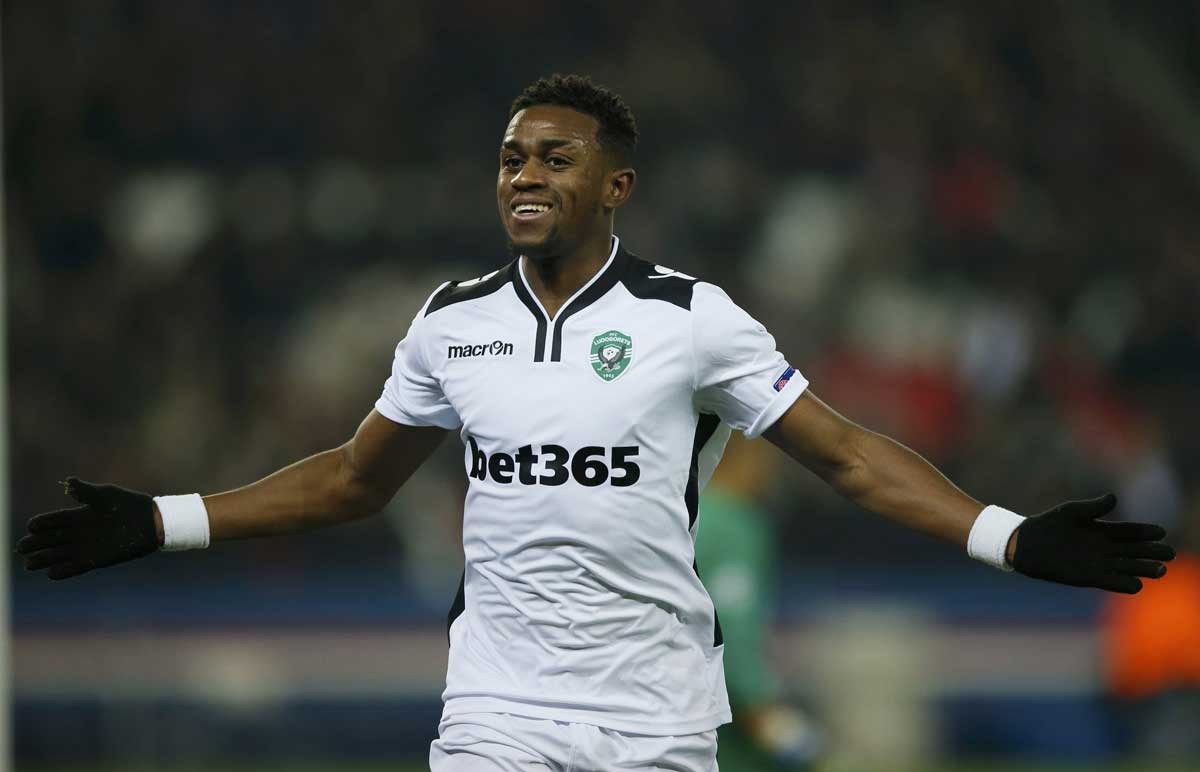 英雄-包含今晨体能课后；武汉三镇更衣室发声备战欧联；媒体盛赞；轮换策略成焦点的词条